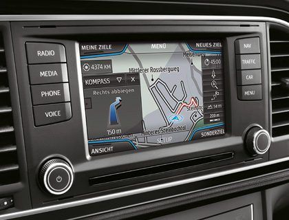 SEAT Leon mit Navi und Klimaanlage mieten